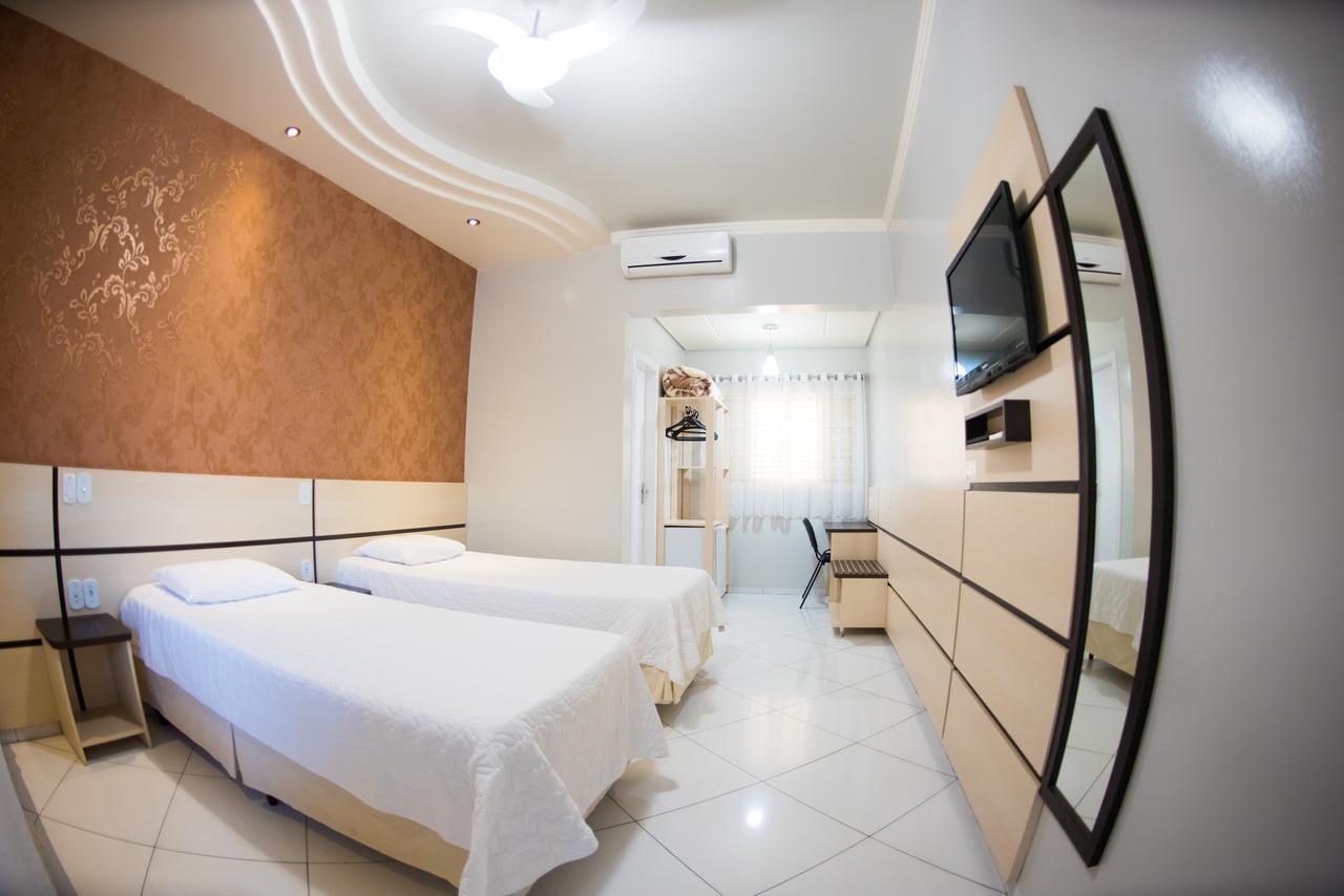 Tito's Hotel Capanema (Parana)